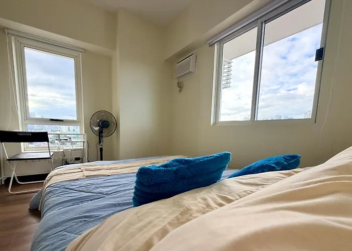 Prisma Pasig Gateway With Balcony And Wifi Manila